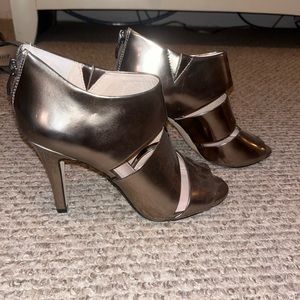Silver cute heels